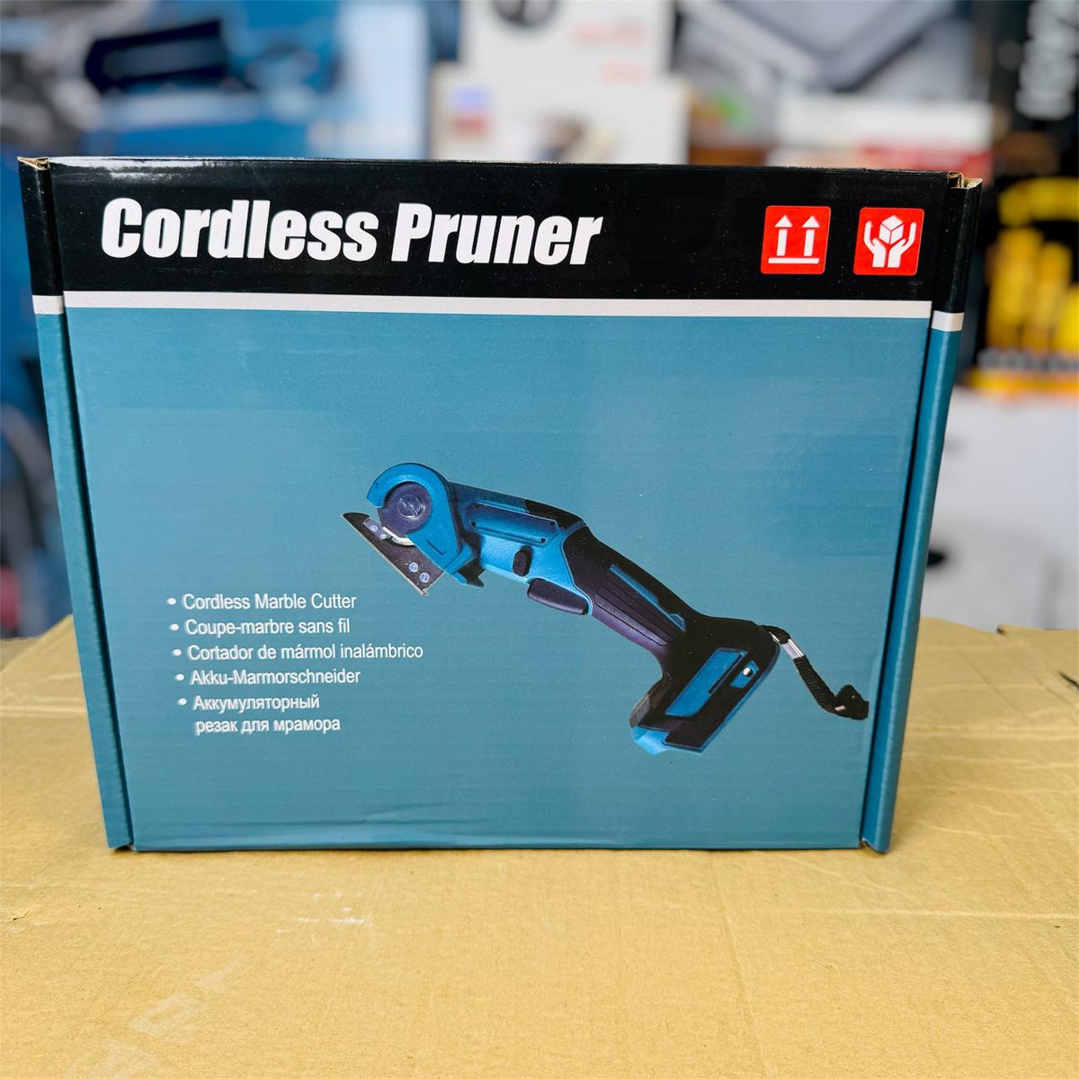 Eamon Cordless Pruner for clothes, carpet and carton GM Electronic
