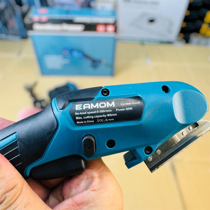 Eamon Cordless Pruner for clothes, carpet and carton GM Electronic