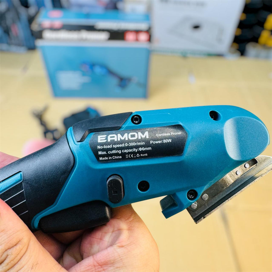 Eamon Cordless Pruner for clothes, carpet and carton GM Electronic
