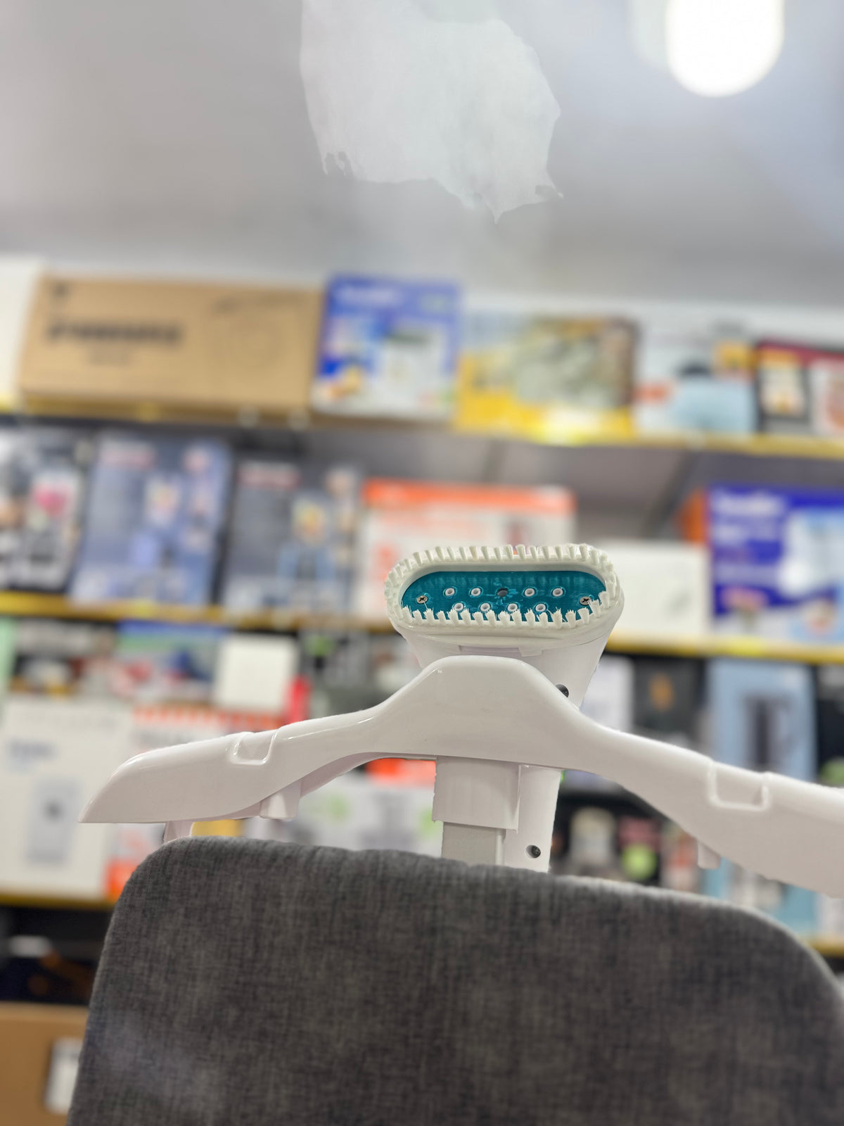 Liyaat Garment Steamer with Stand (MY-2128) GM Electronic