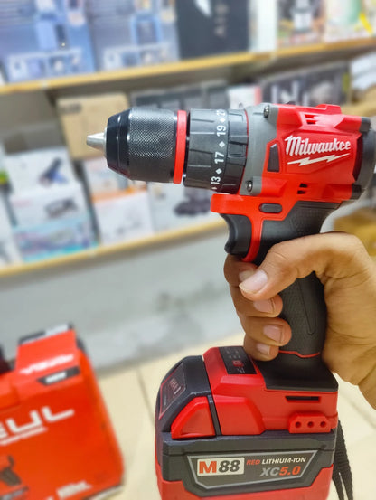Milwaukee M18 FUEL Style Cordless Impact Drill Kit (13mm Metal Chuck, 2x M88 Batteries)