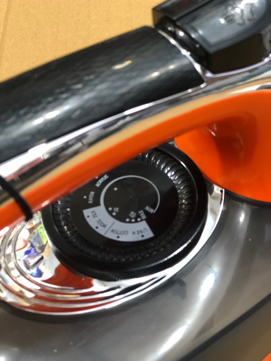 Uakeen Steam Iron ZL-812B G.M Electronices